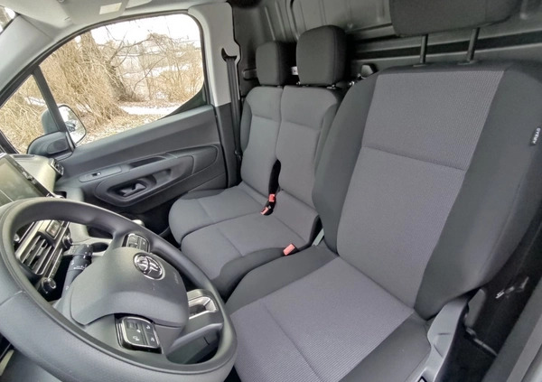 Toyota Proace City cena 119900 przebieg: 5629, rok produkcji 2022 z Cieszyn małe 154